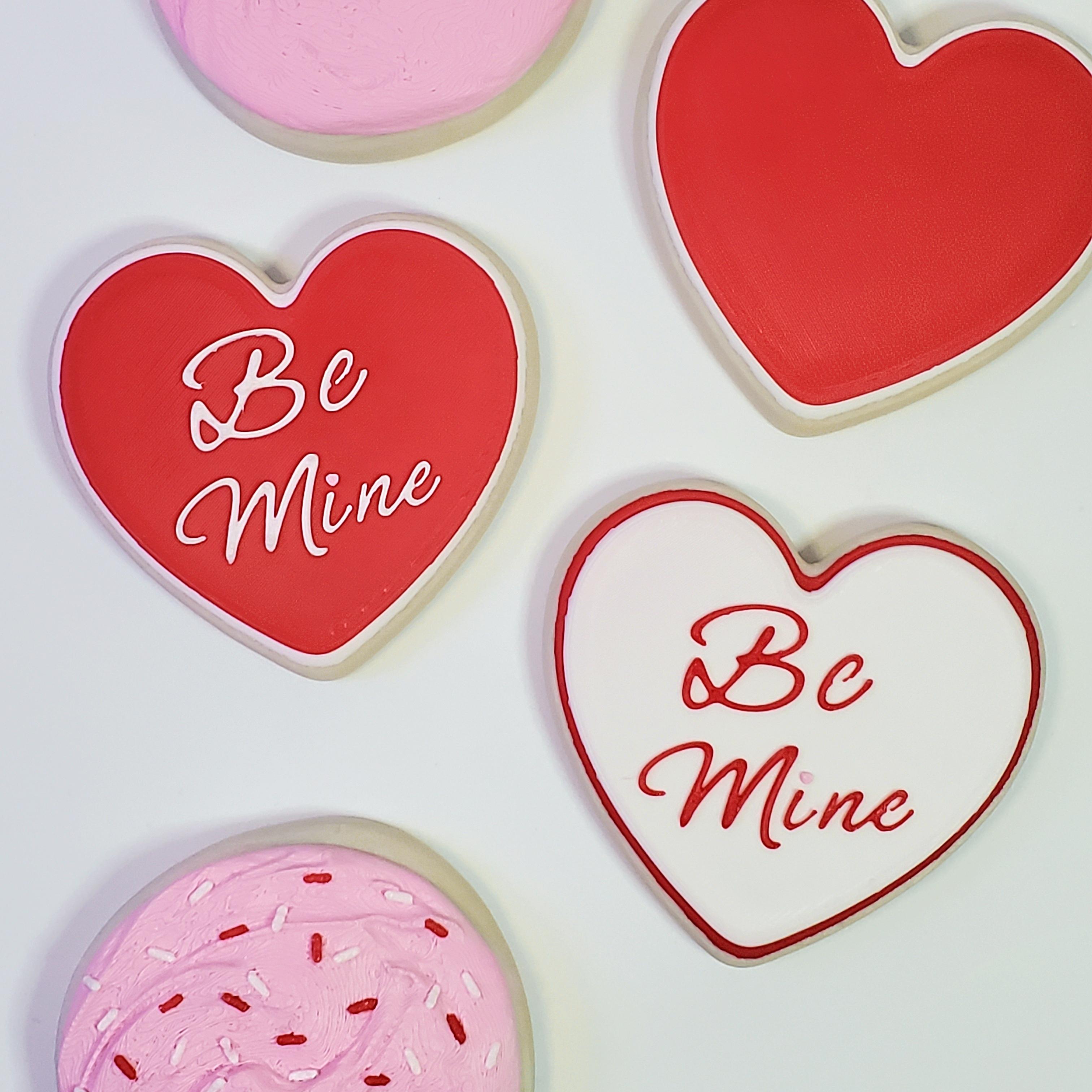 REMIXABLE Heart-shaped Shortbread Cookie with Royal Icing for Valentine's Day :: Delicious Desserts! 3d model