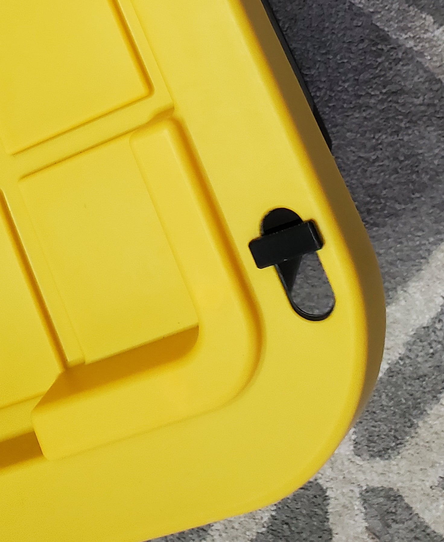 27 Gallon Tote Lid Clip 3d model