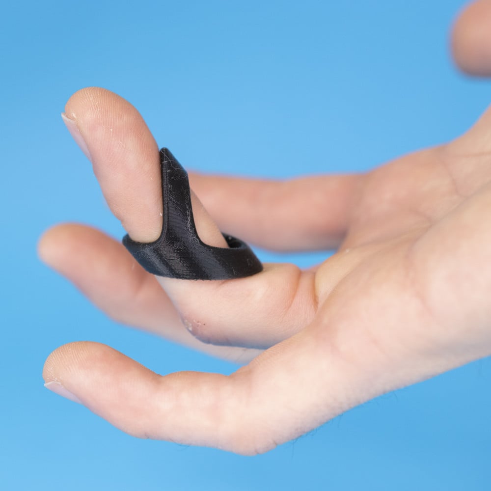 3 Point Finger Brace 3d model