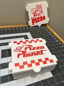 Pizza Deck Box with Swappable Lids 3d model