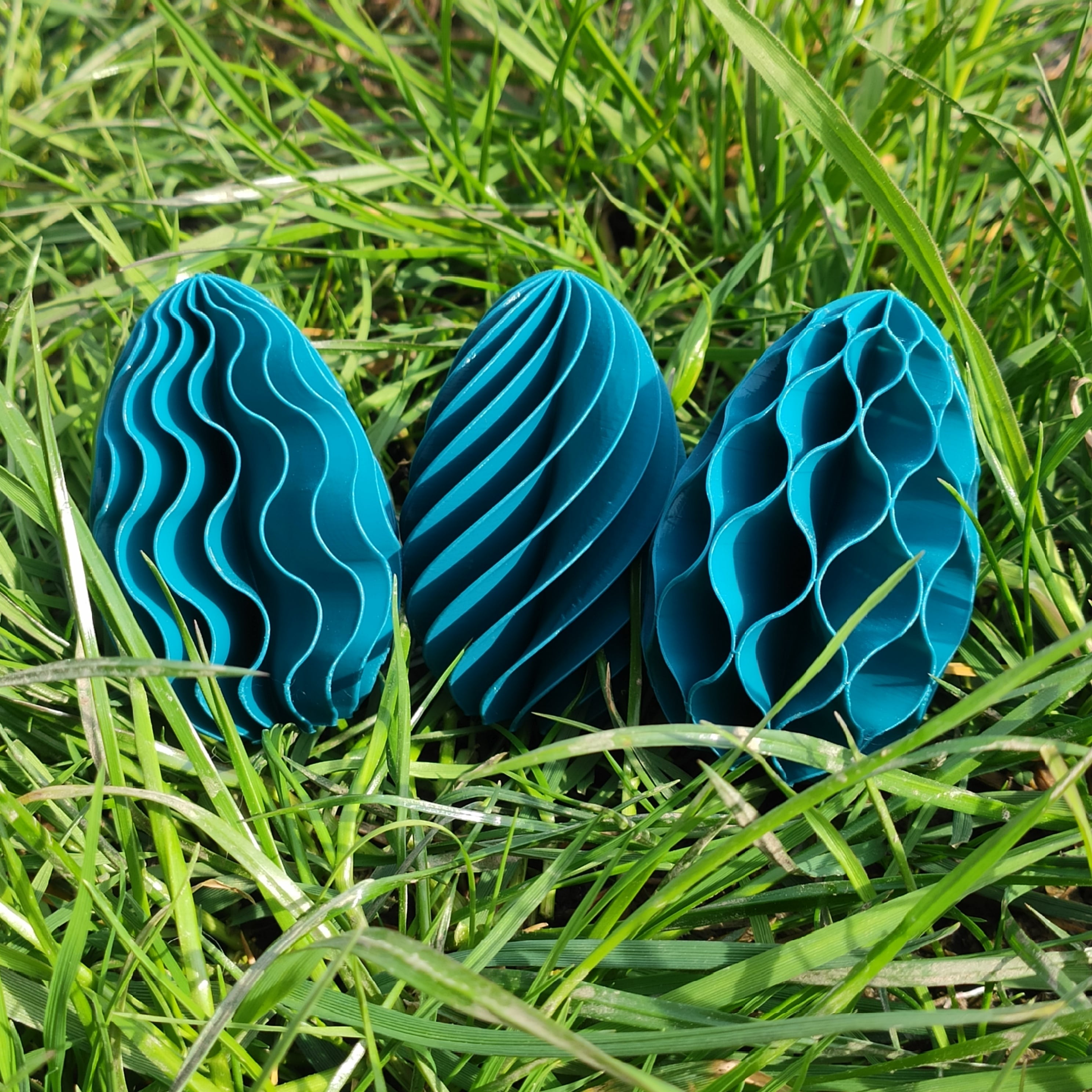 Wavy Easter Eggs 3d model
