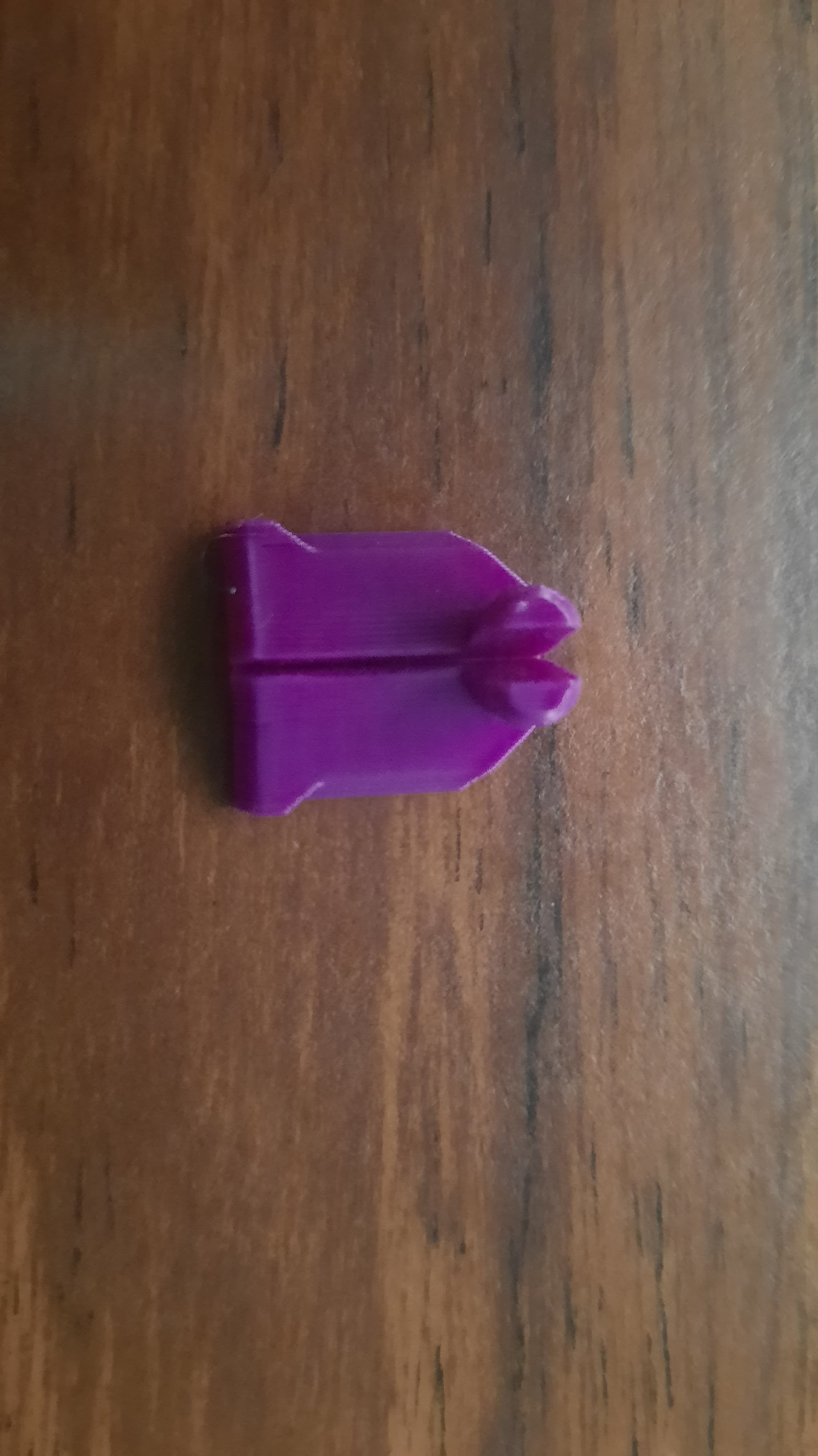 Prints well in PLA and snaps into place as intended. The plug on the top also has the intended friction fit when inserted into receptacles.