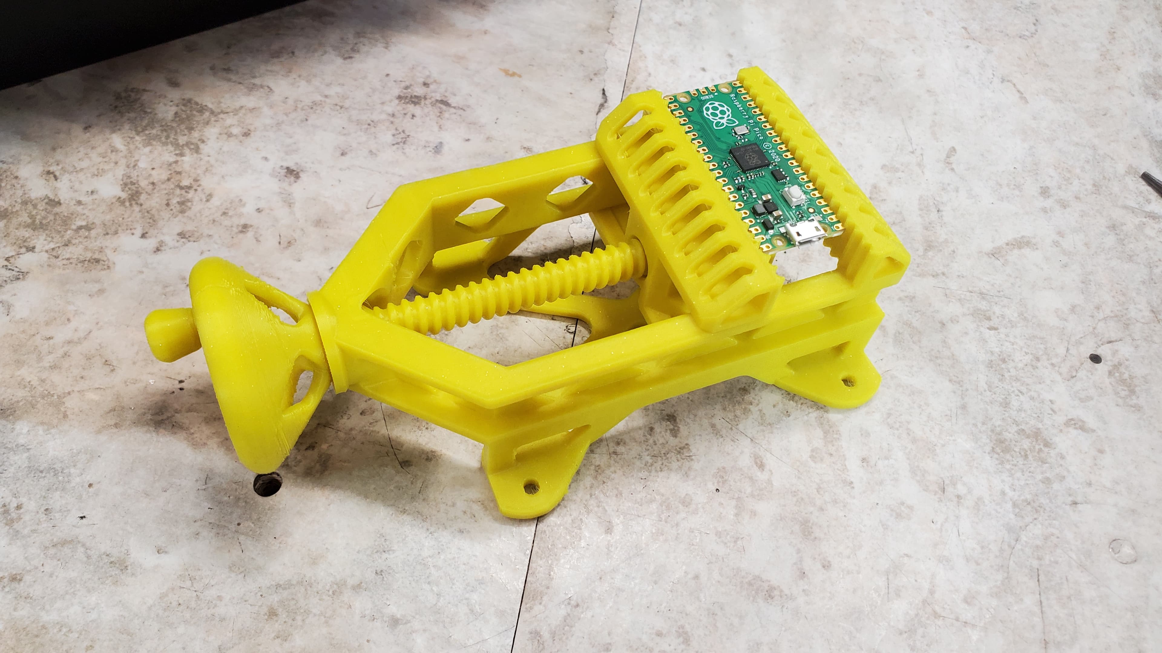 Printed in some sparta3d Lemon yellow sparkle ABS+ on a voron v2.4 with Revo hotend