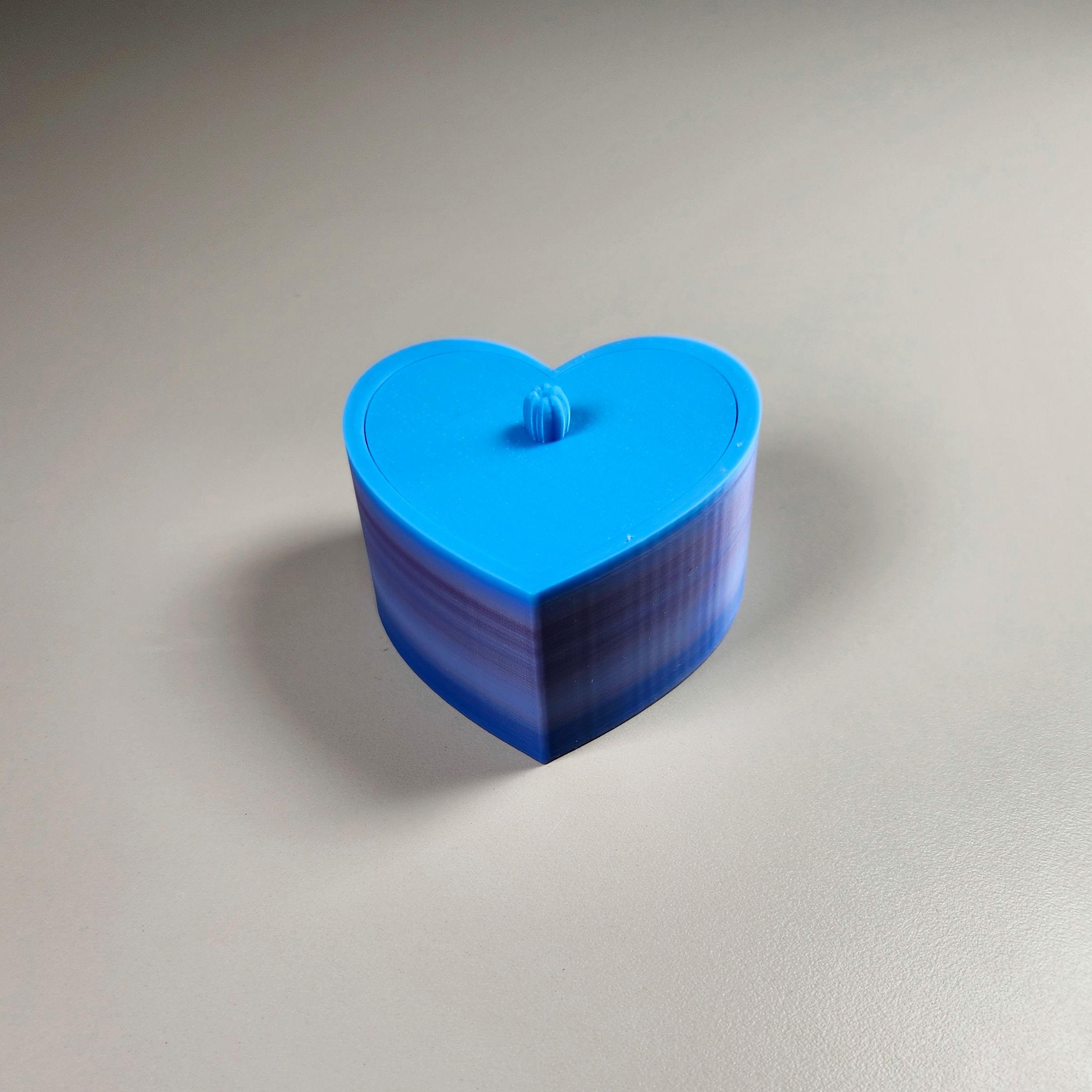 Simple Heart Box with Lid 3d model