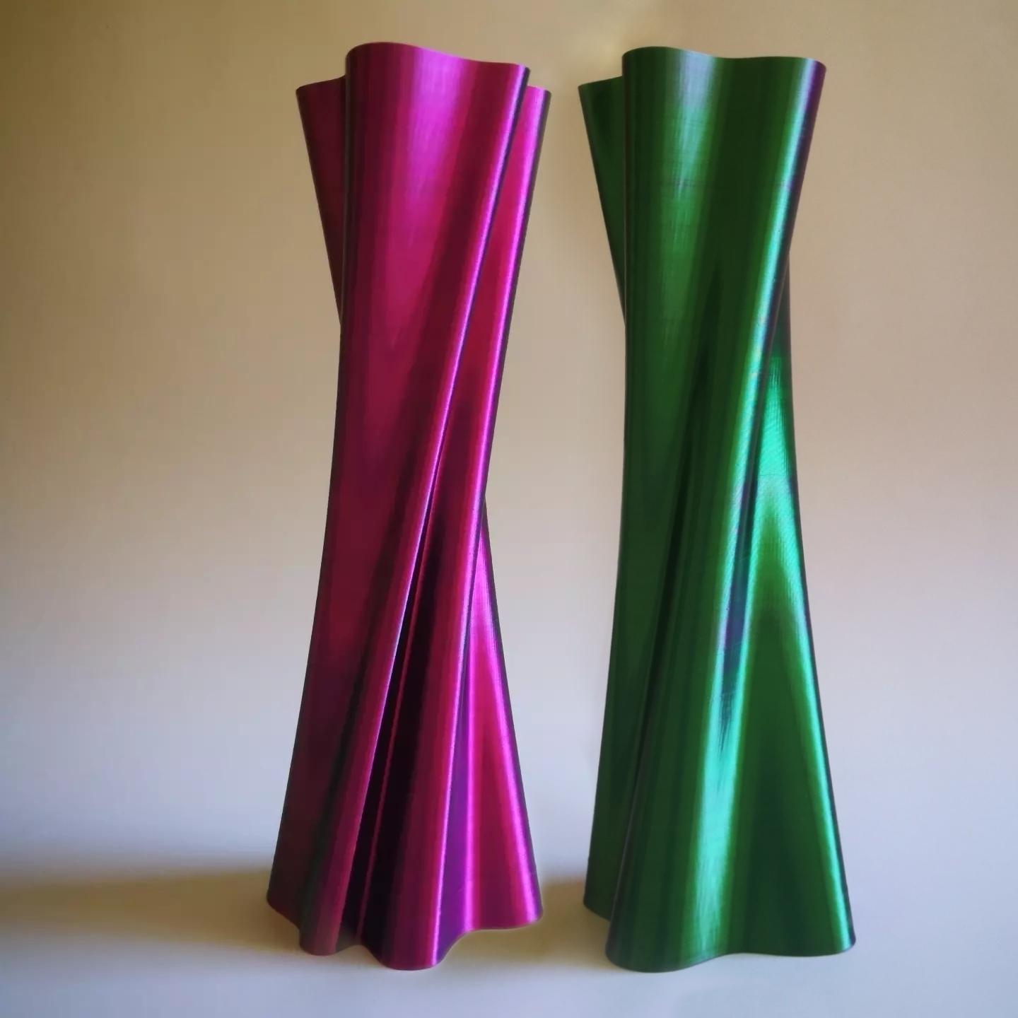 Twisted Vase 3d model
