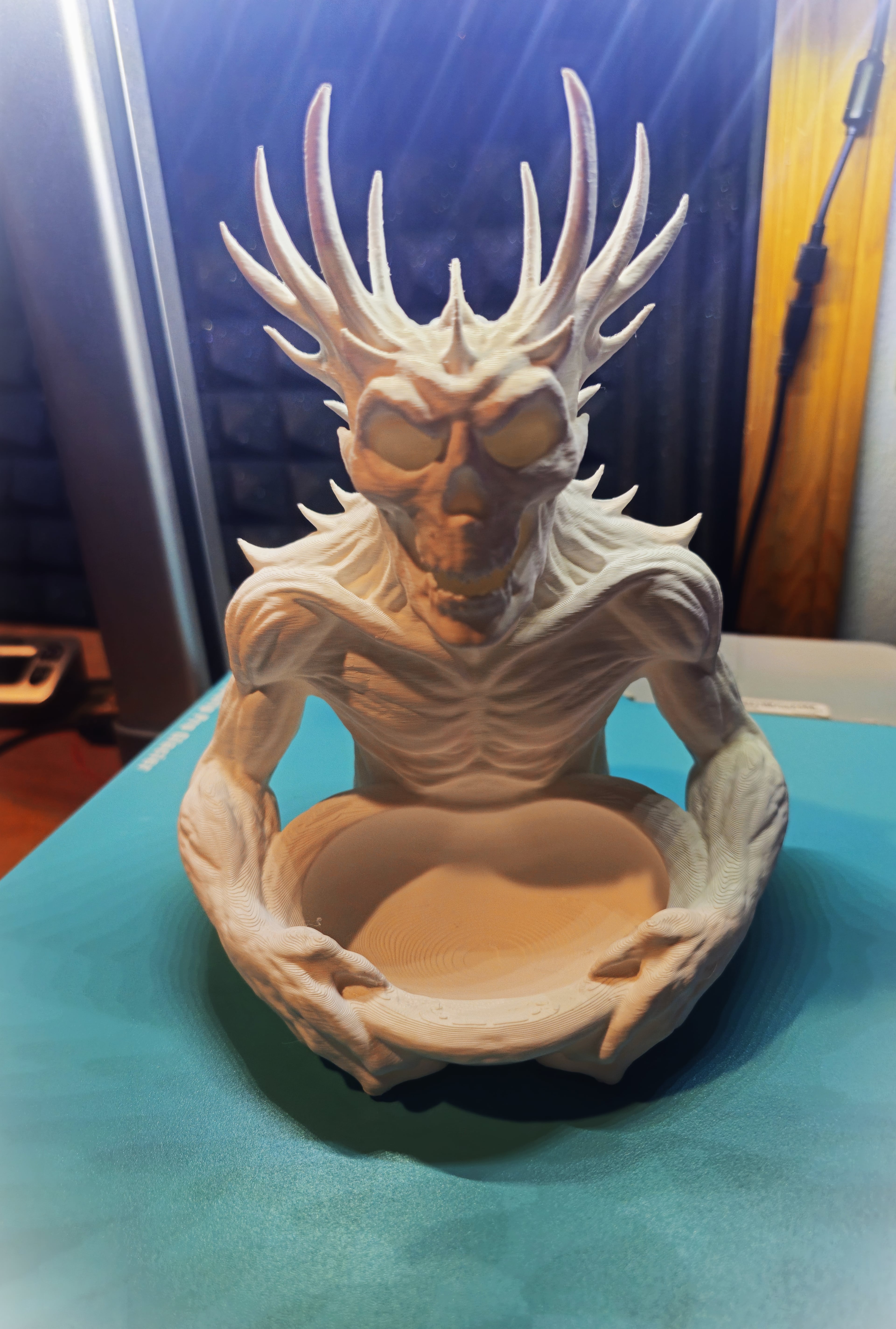 Monster Clutching Bowl - Halloween Decor - TTRPG 3d model