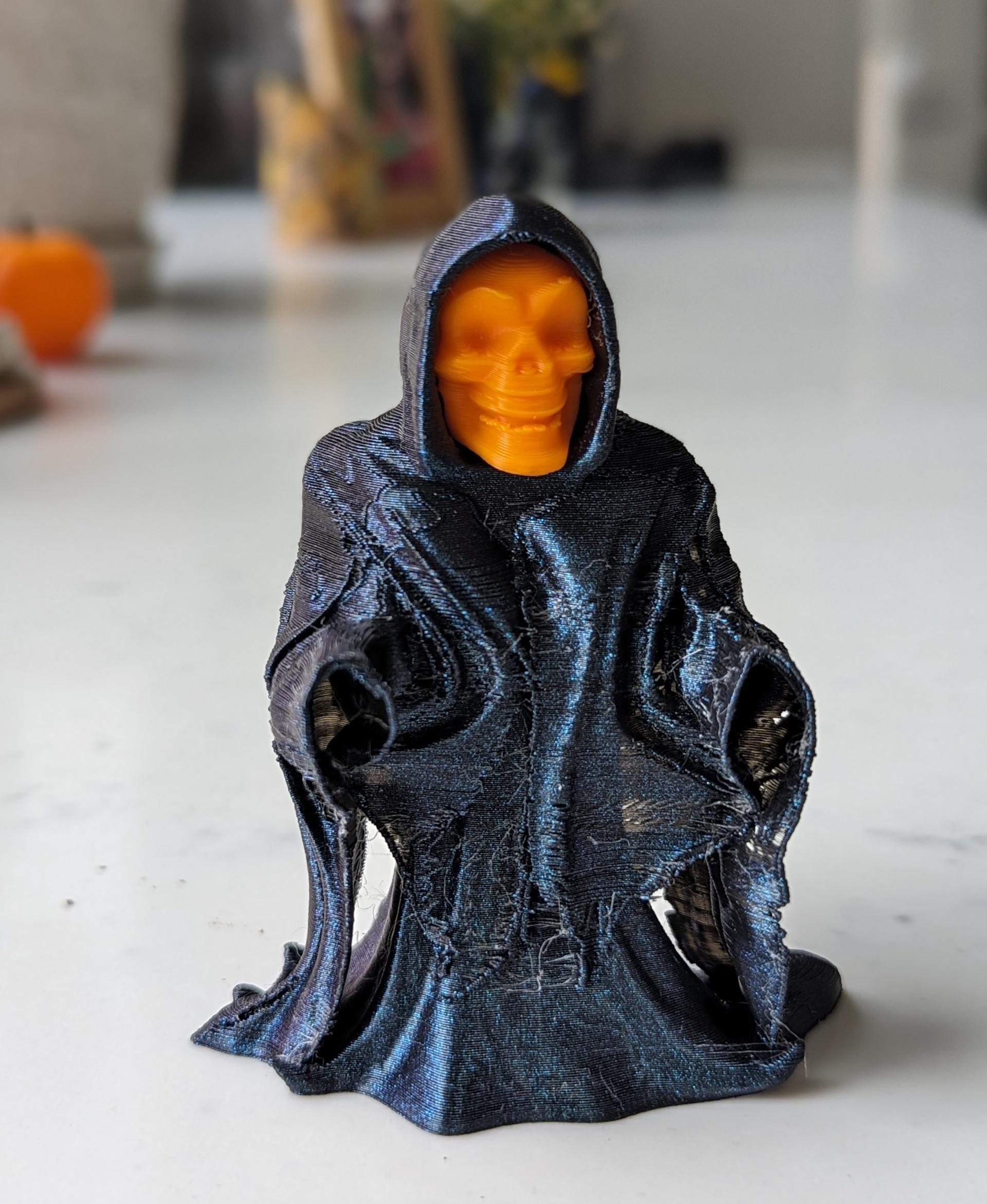 Grim Reaper, Slim Reaper - Articulated Snap-Flex Fidget (Medium Tightness Joints) - Came out a bit thin and stringy, but made for a cool effect with the robe - 3d model