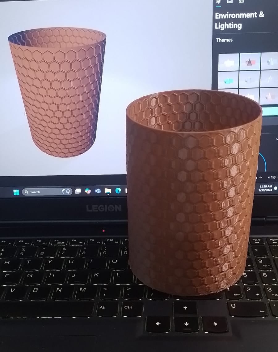Hexagonal Pattern 3D Printable Vase 3d model