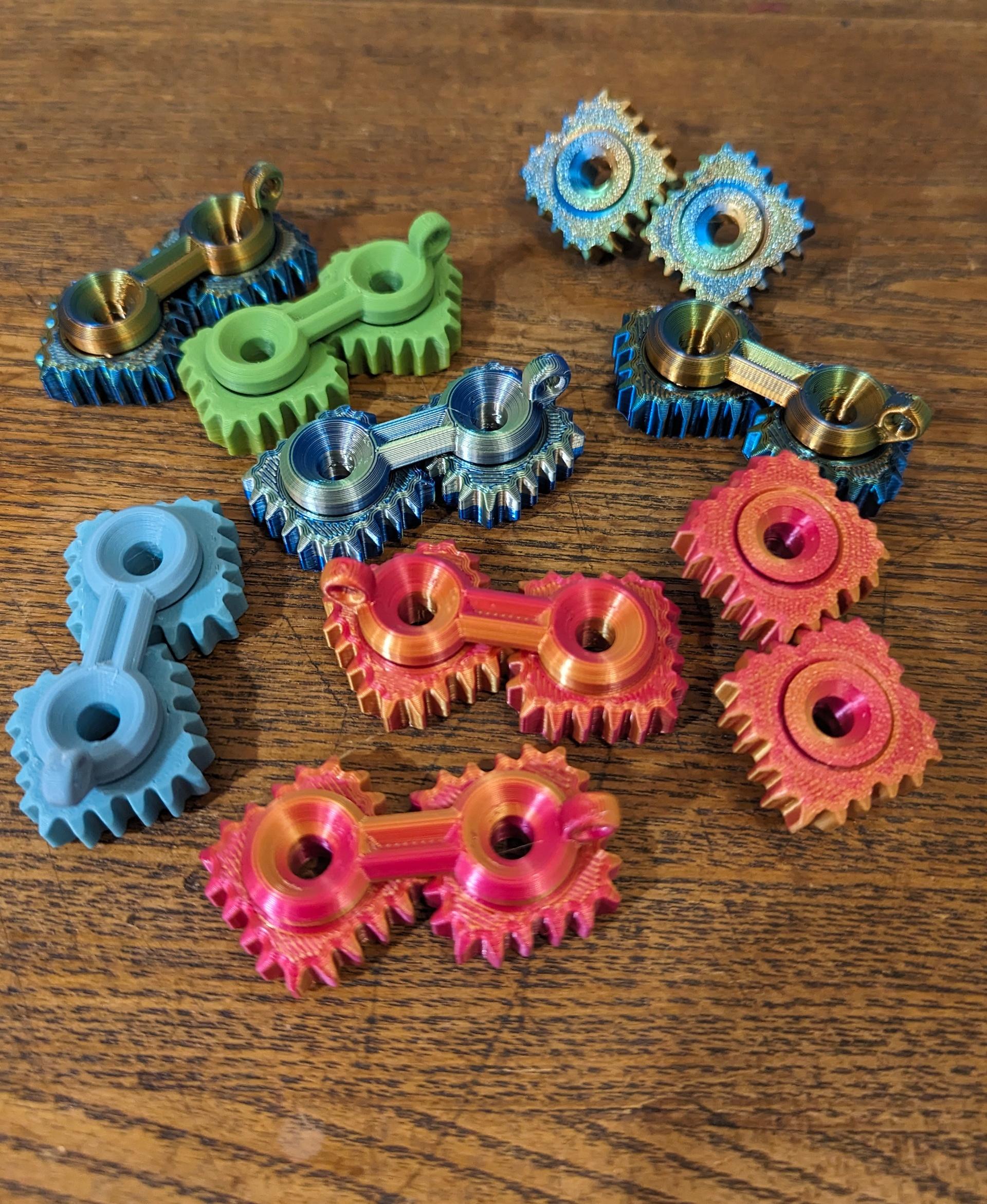 Dual Square Gear Fidget  - Printed on the KP3S in various coextrusion filaments.

https://youtube.com/shorts/6L27YvCpFBA?si=xdQXyzGULPEJKODw - 3d model