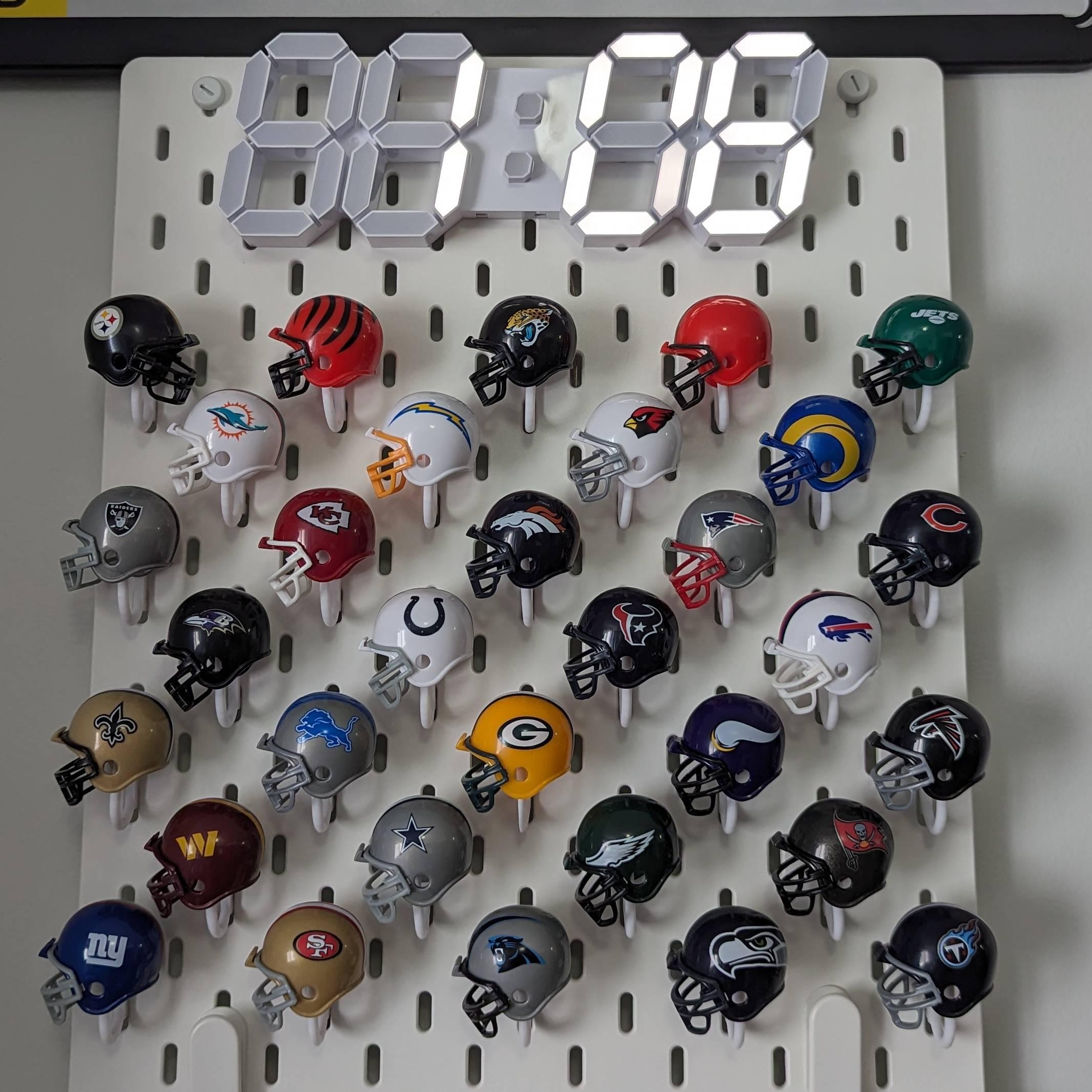 NFL Helmet Tracker Mount for Skadis 3d model