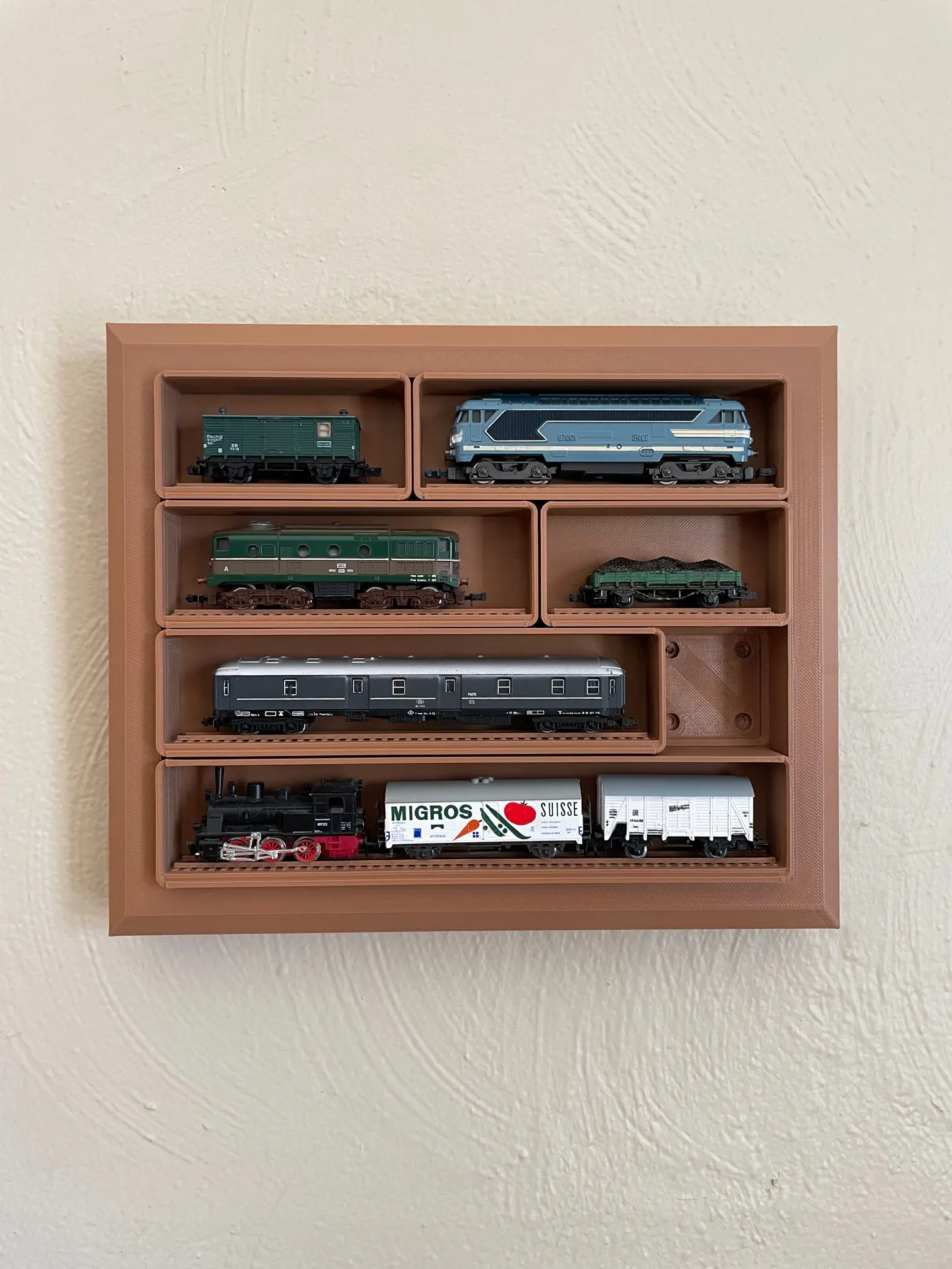 Model Train Gridfinity Display Frame Remix 3d model