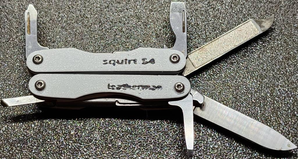 Leatherman squirt scales 3d model
