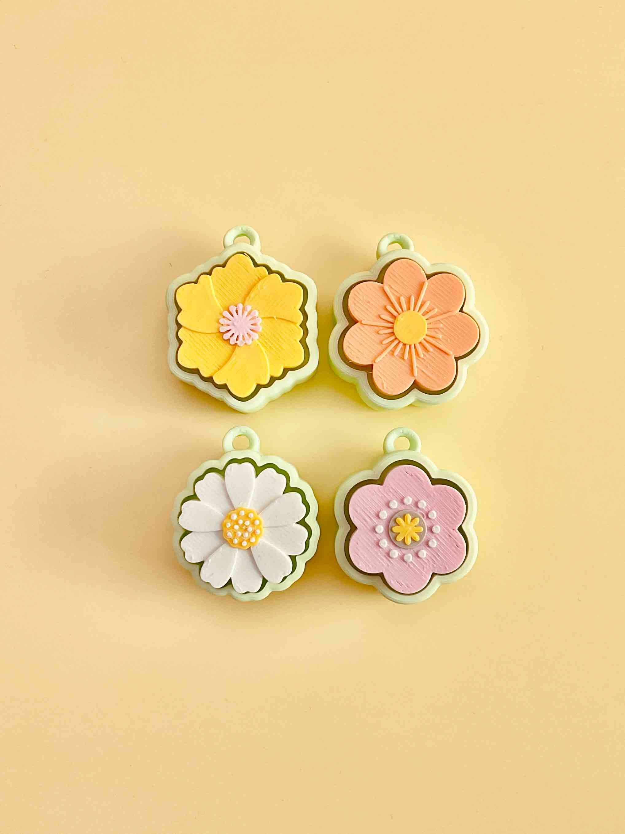 Flower Clicker Keychain Fidget Toy Bundle 3d model
