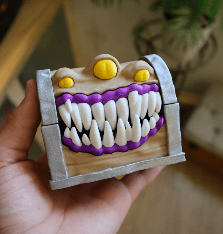 Working Mimic Chest (with double bottom) 3d model