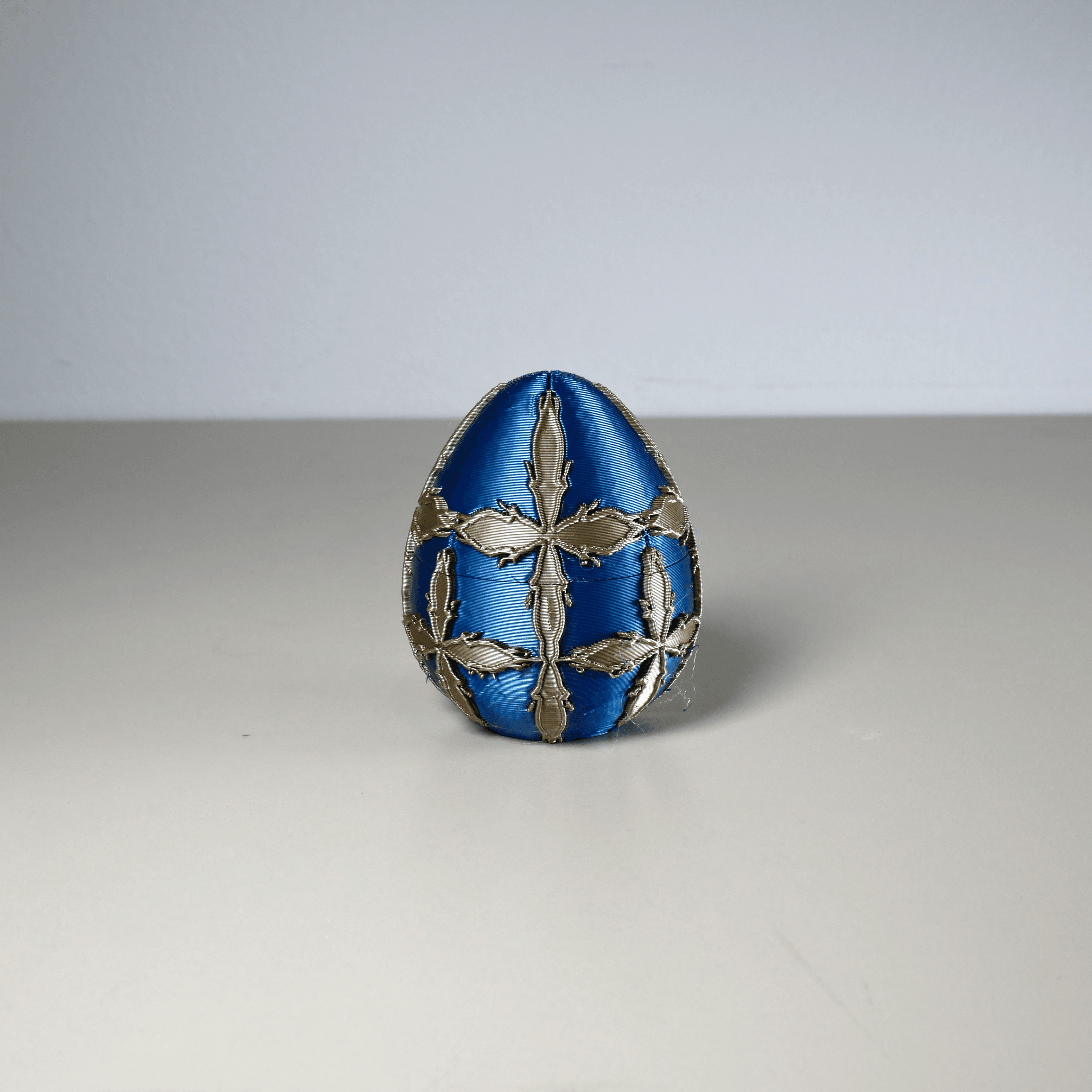 Easter Egg Gift Pot with Cross Design 3d model
