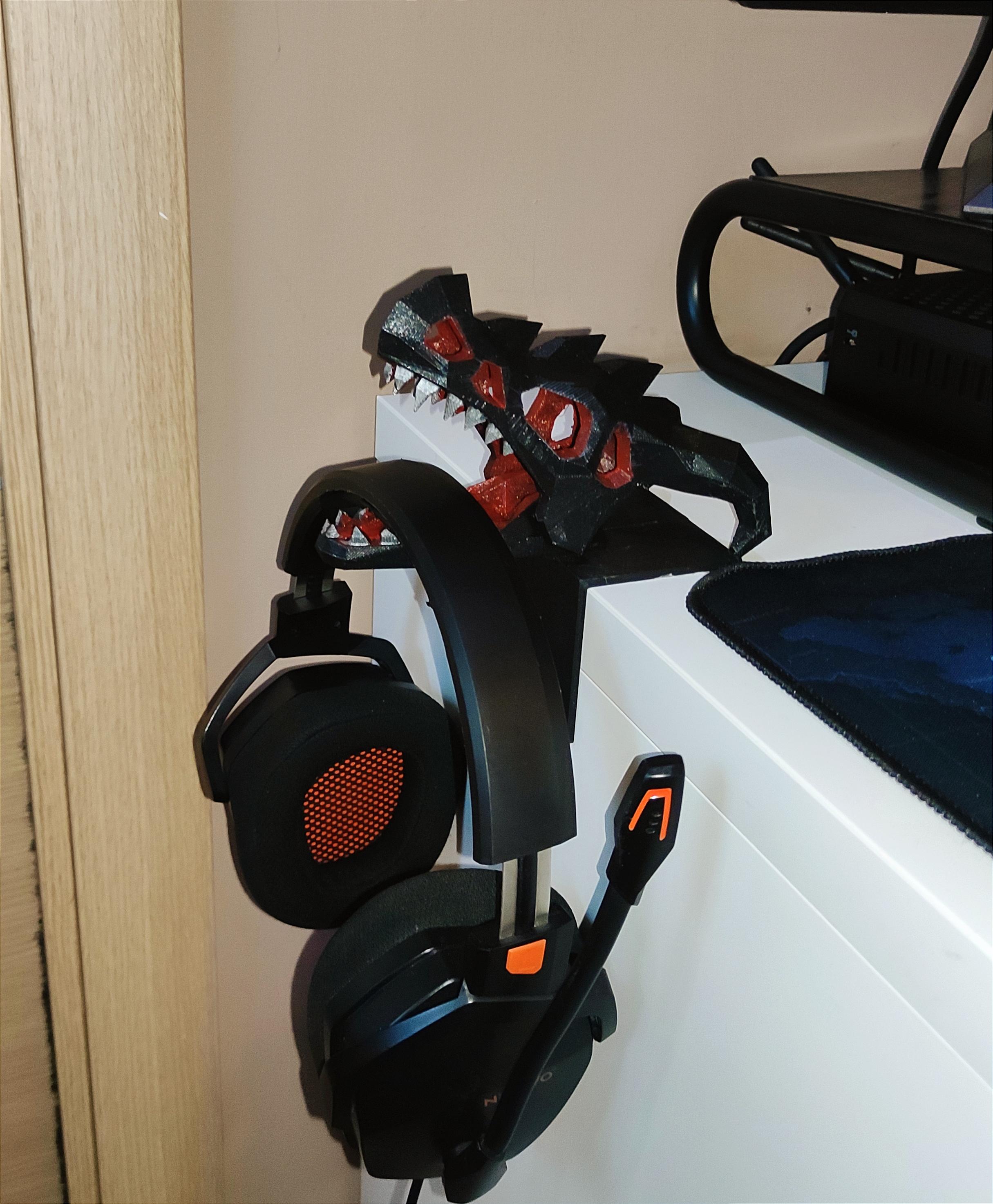 Dragon Skeleton Headphones Holder 3d model