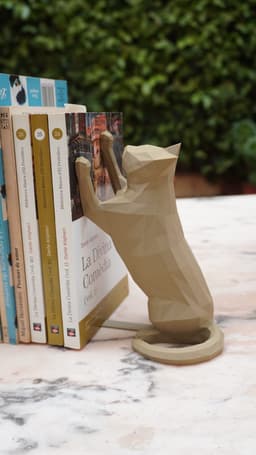 Lowpoly playful cat bookend decoration 3d model