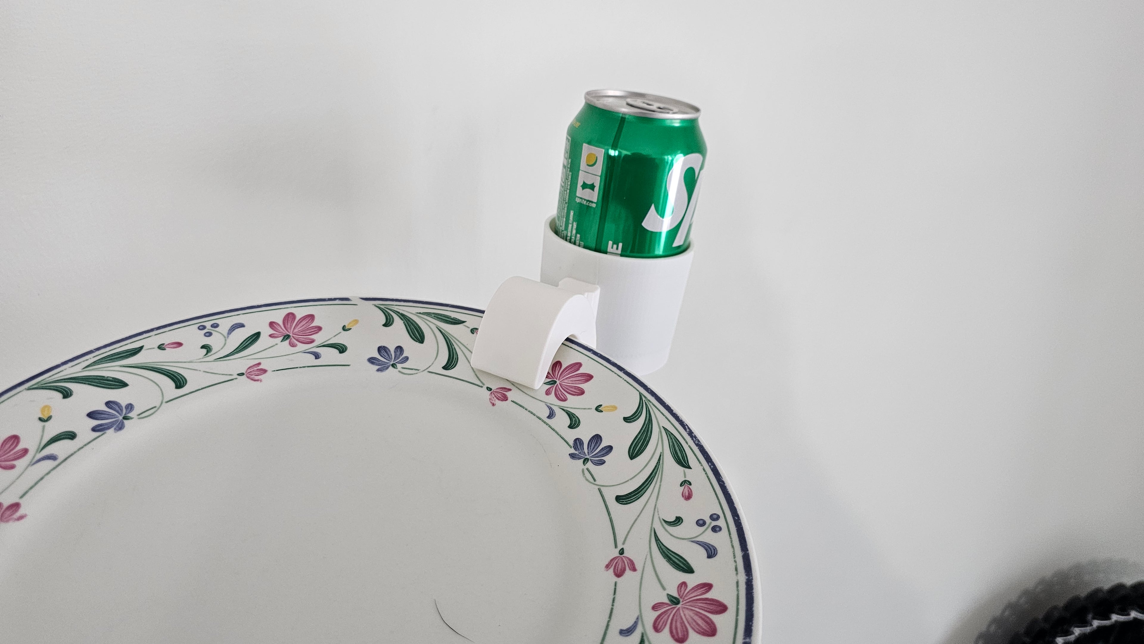 PlateMate Cup Holder 3d model