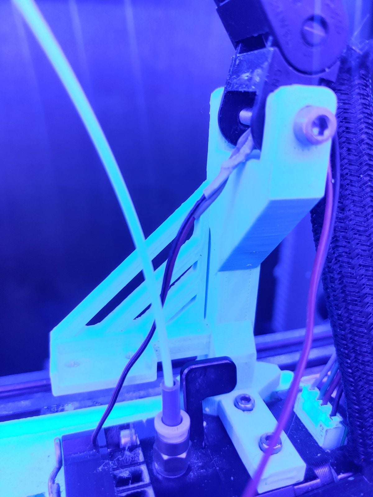 BIqu H2 Cable Chain Riser with ADXL Mount 3d model