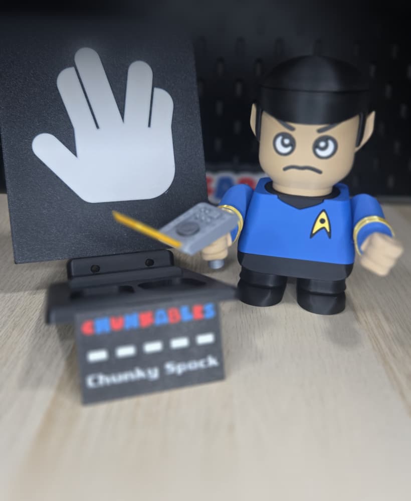 Chunky Spock Multicolor Nameplates and Backer 3d model
