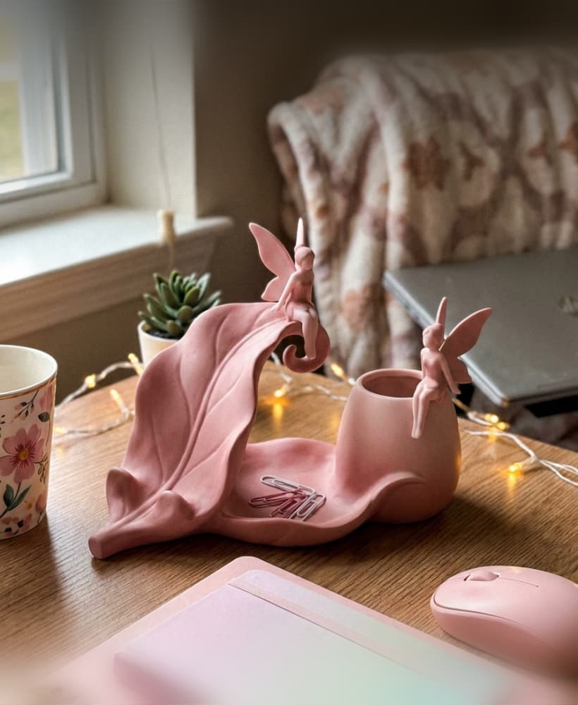 Fairy Leaf Desk Organizer & Phone Stand 3d model