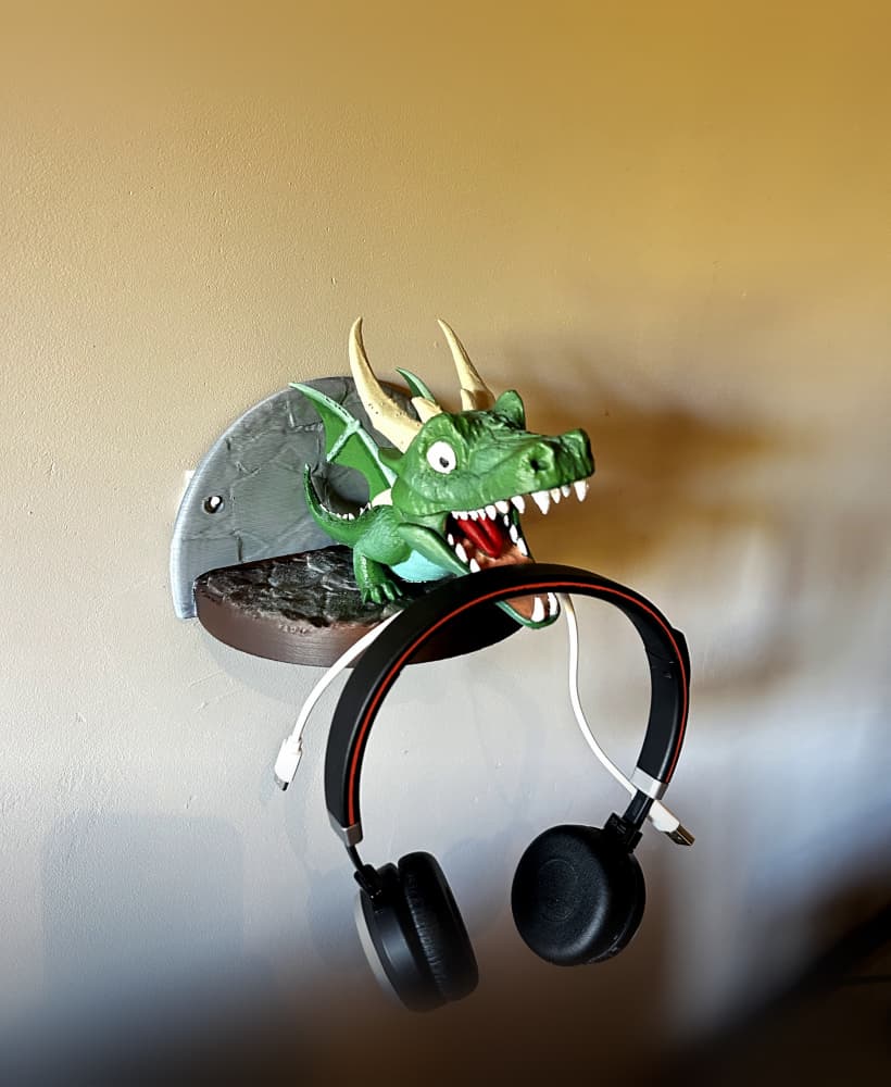 Dragon stand for headphone, cables, keys.... 3d model