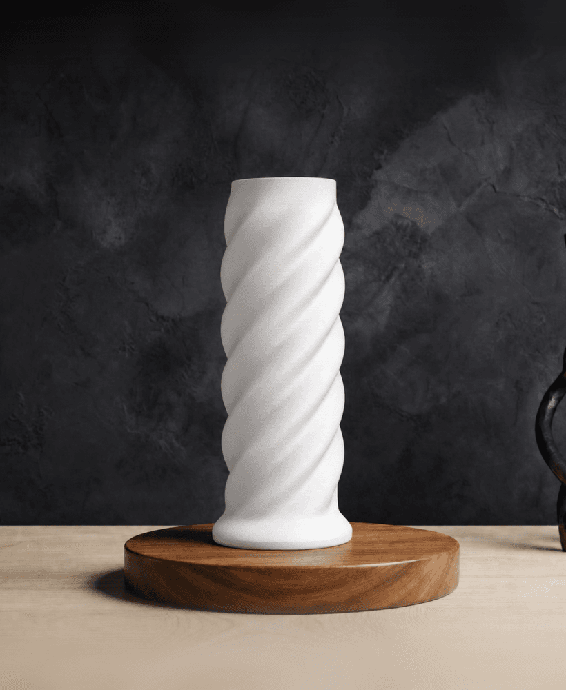 Vase Torsadé Blanc Décoré 3d model