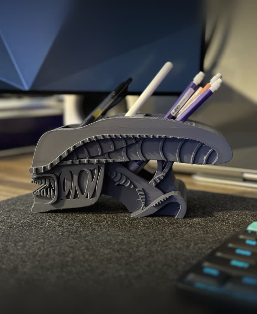Alien Romulus Pencil Organizer 3d model