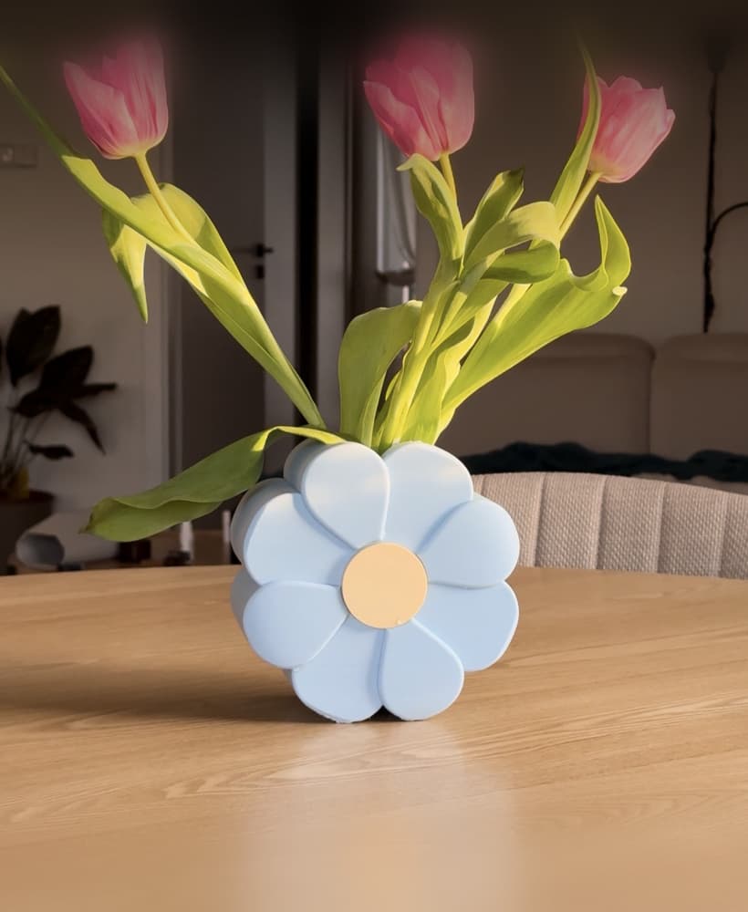 Spring Flower Vase – Geometric Blossom Design 3d model