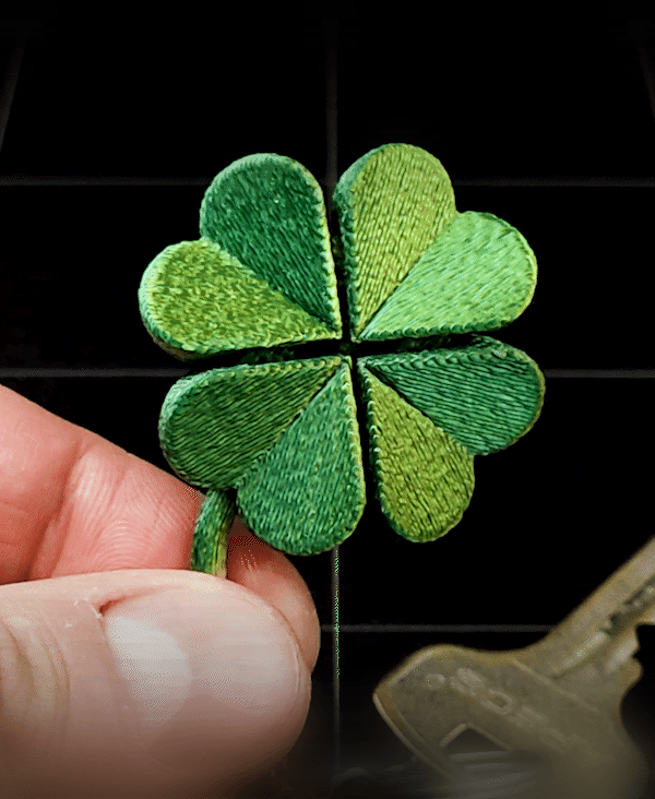 Flexible Four Leaf Clover Keychain 3d model
