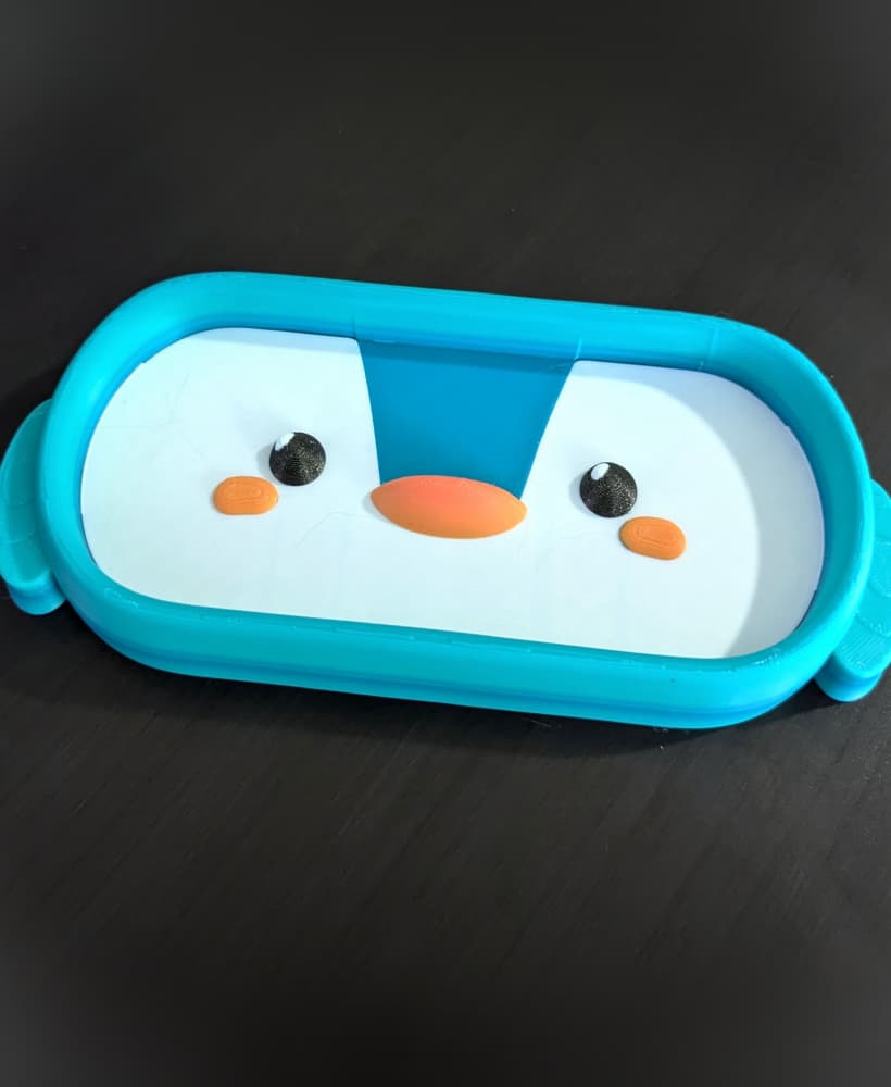 Penguin -Eyeglass/Trinket Holder 3d model