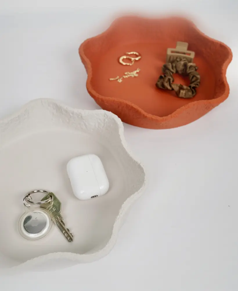CLAYTIS Organic Catch All Tray | 3D Printable Wavy Key Tray | Textured Minimalist Jewelry Dish 3d model