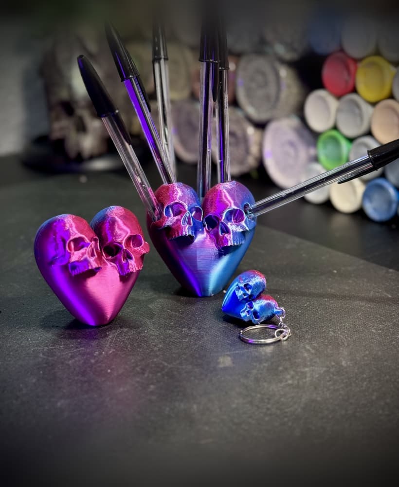 Skull Heart : Pen holder, Keychain, Decoration 3d model