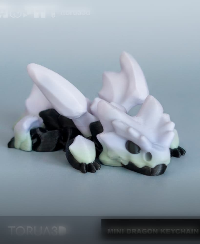 Mini articulated dragon keychain 034 3d model