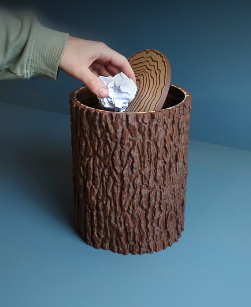 Tree trunk trash can with swing lid “Alnus Glutinosa” 3d model