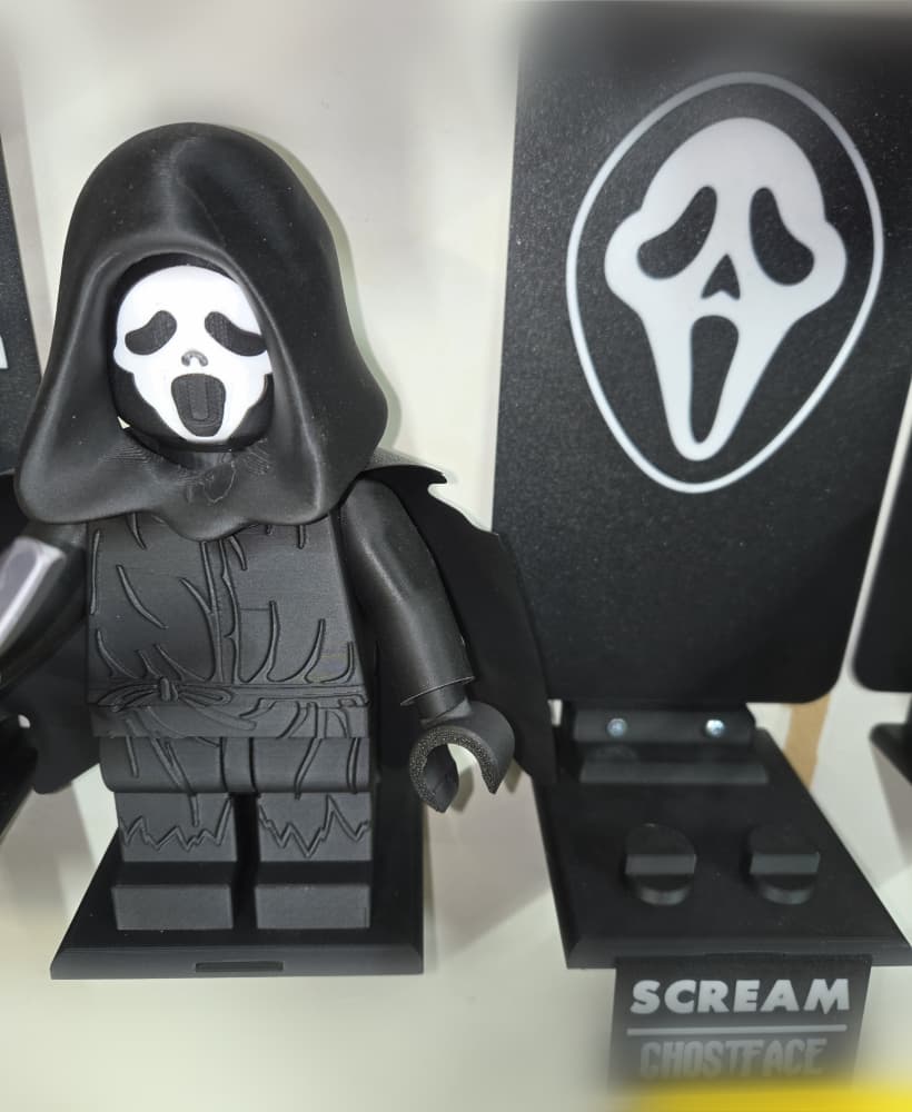 Scream - Ghostface Multicolor Nameplates and Backer 3d model