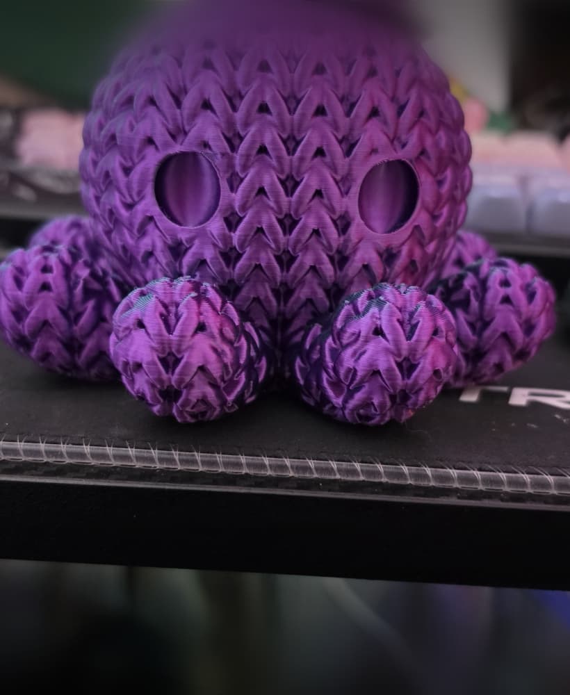 Cute Knitted Octopus with top hat 3d model