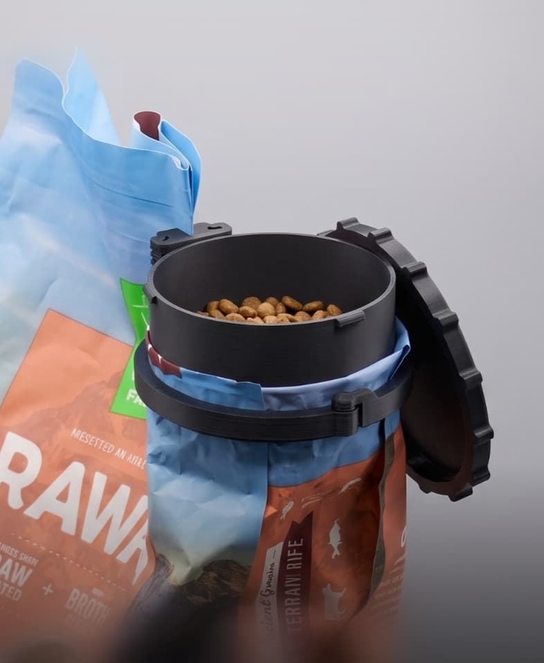 Pet Food Bag Clip with Lid 3d model