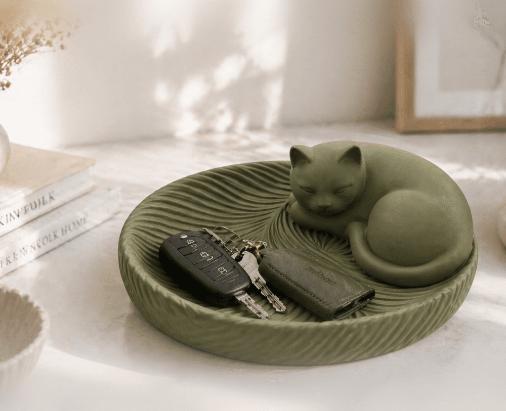Sleeping Cat Valet Tray STL – Key Holder, Wallet Catchall & Desk Organizer 3d model