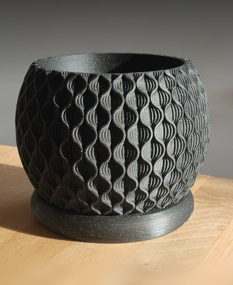 Planter with tray 3d model