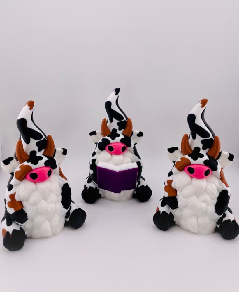 Cow Gnomes Sitting 3d model