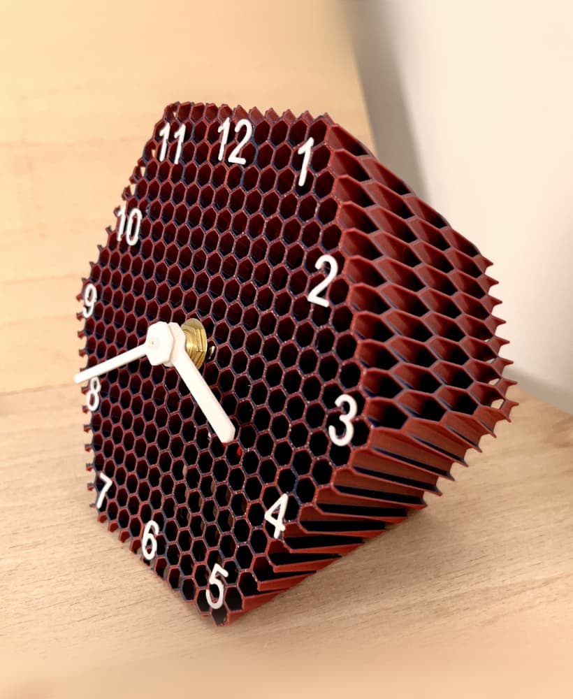 Hex o'clock - a desk clock 3d model