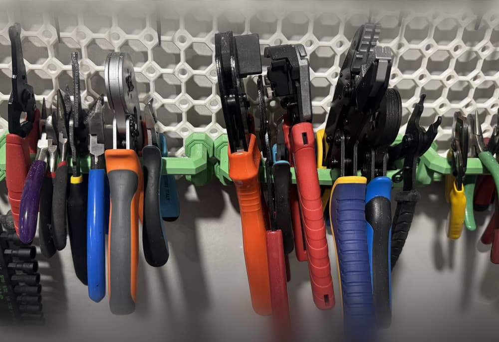 Multiboard Plier Bar 3d model