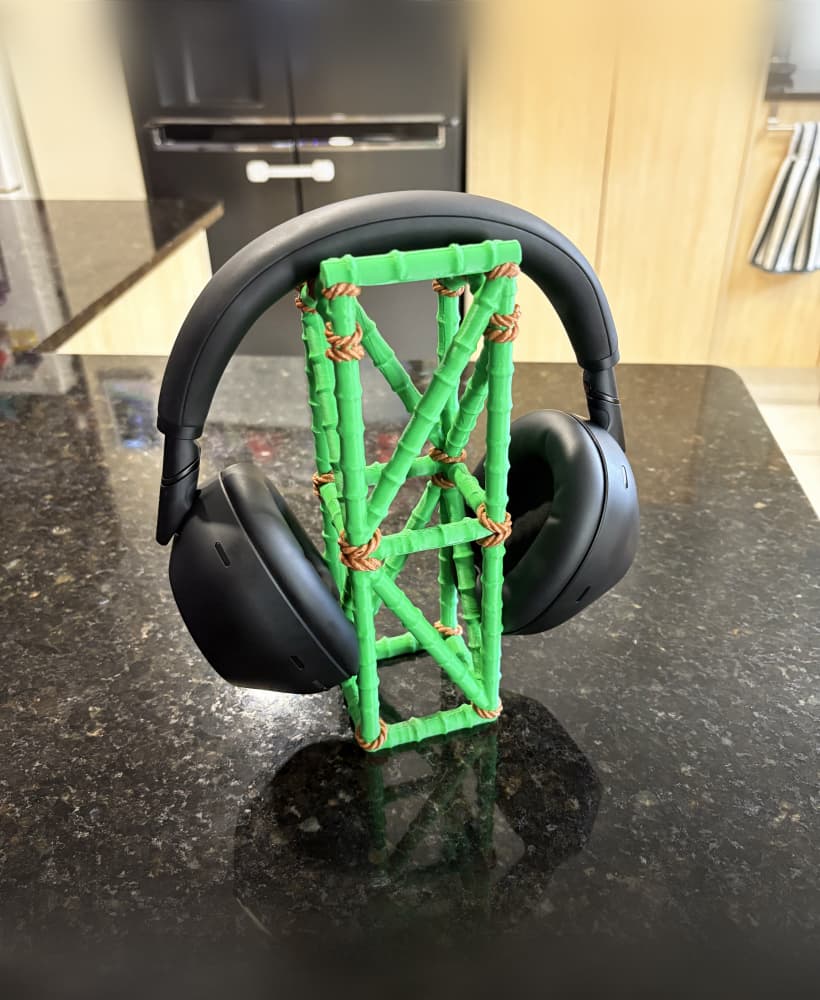 Jungle headphone stand 3d model