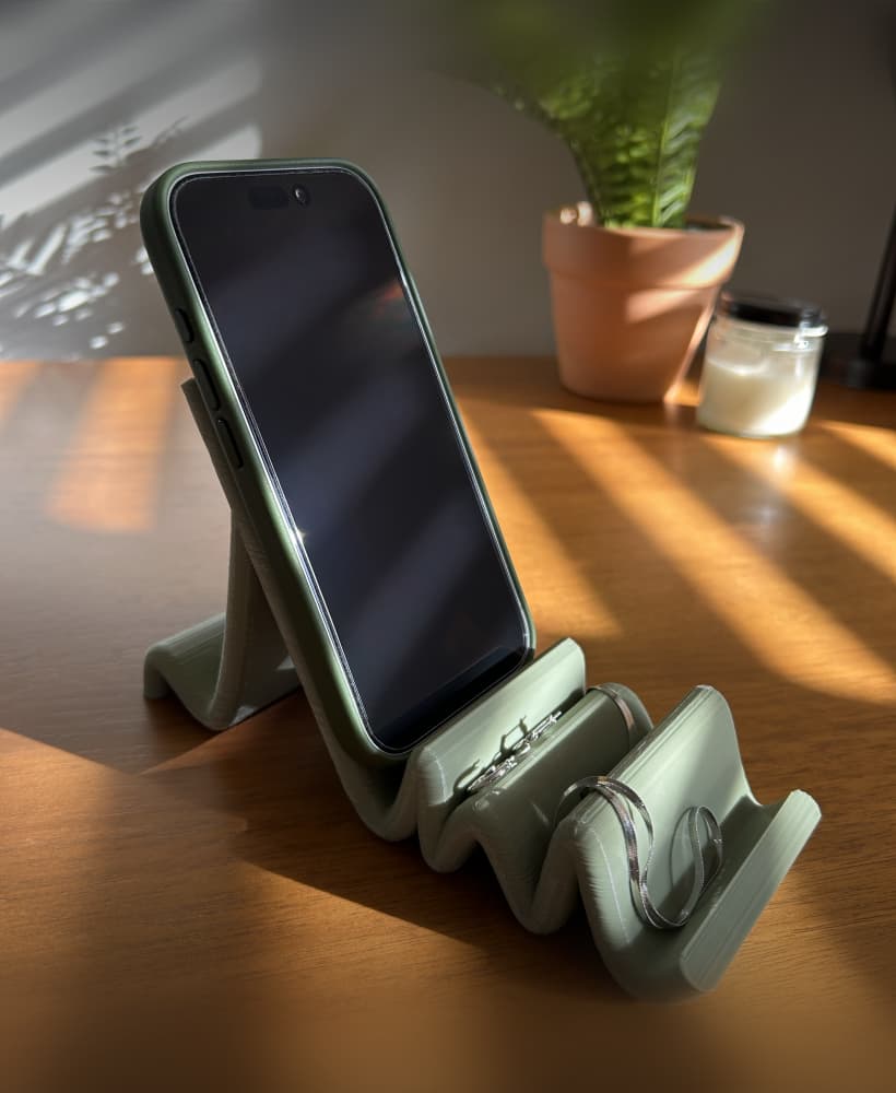 Wavy MagSafe Charging Dock 3d model