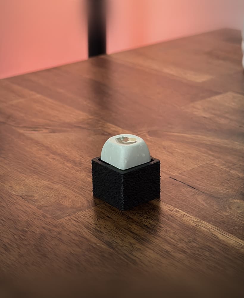 1 Slot Keycap And Switch Holder/Tester 3d model