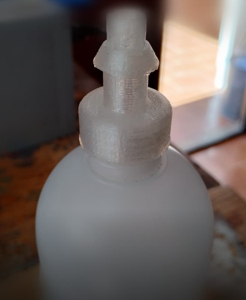 Bottle Cap with nozzle 3d model
