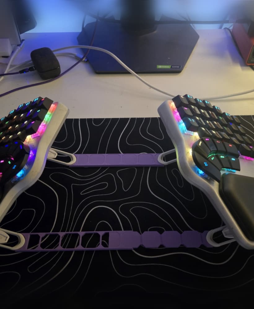 Split Keyboard Spreader.stl 3d model