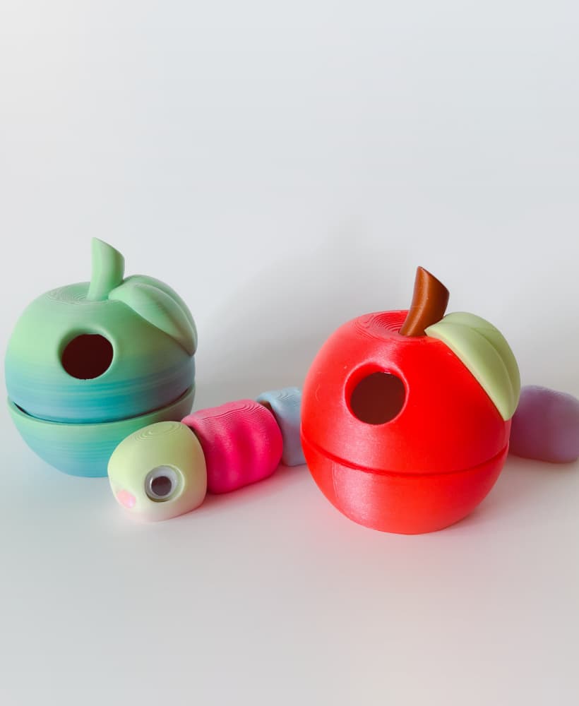 Worm Flexi and Apple Container 3d model
