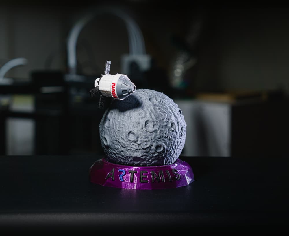 Artemis 2 Miniature Display 3d model